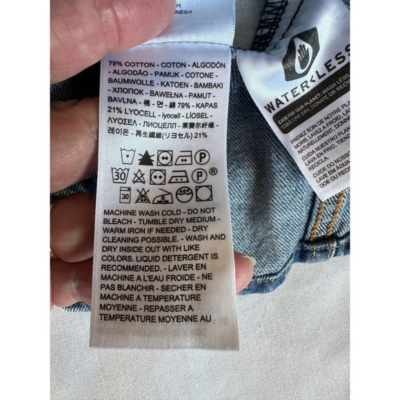 Levi Trucker Jacket Women's Size Large 4 Pocket Front Curved Hem Blue Denim NEW - Picture 8 of 11